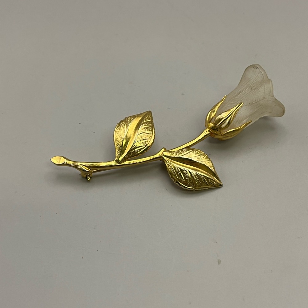 Vintage Gold Floral Brooch with Crystal Petals